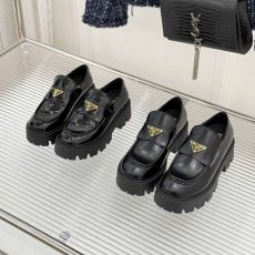 ST48211 prada Classic triangle logo thick soled loafers with anti slip gear teeth and large sole for sports and leisure shoes