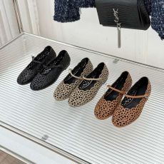 ST36894 hermes Hollow carved pig nose flat Mary Jane shoes for casual retro travel comfortable shoes to step on