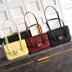 ST78526 CHANEL 26C Jennie Celebrity Classic Fashion Underarm Cover Bag Retro Style Ball Pattern Cowhide Durable and Easy to Care for