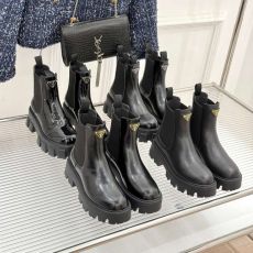 ST11585 prada Winter women's motorcycle boots, fashionable and high-quality, classic triangle logo thick soled short boots
